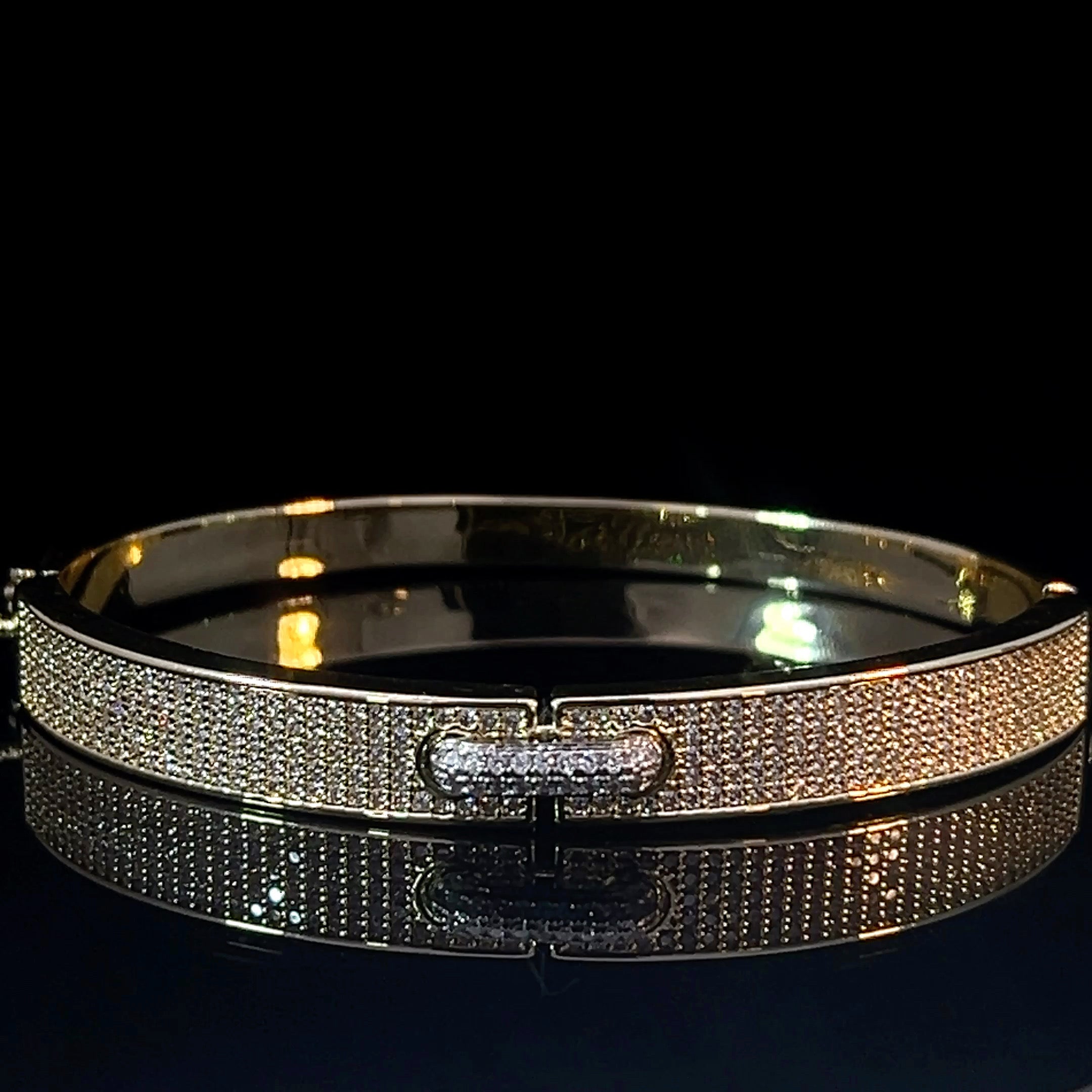 Χ27 Χειροπέδα