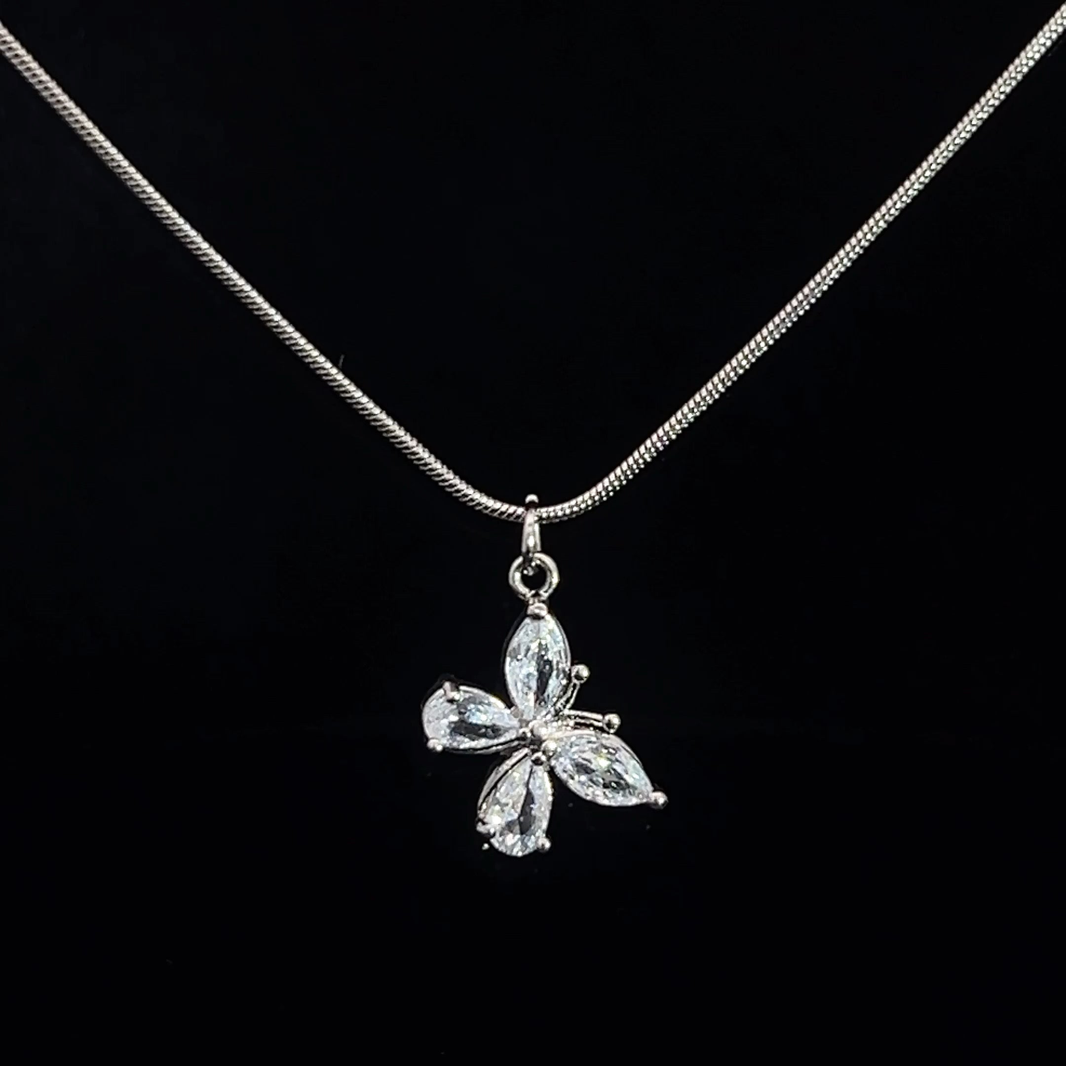 Κ33 Μενταγιόν