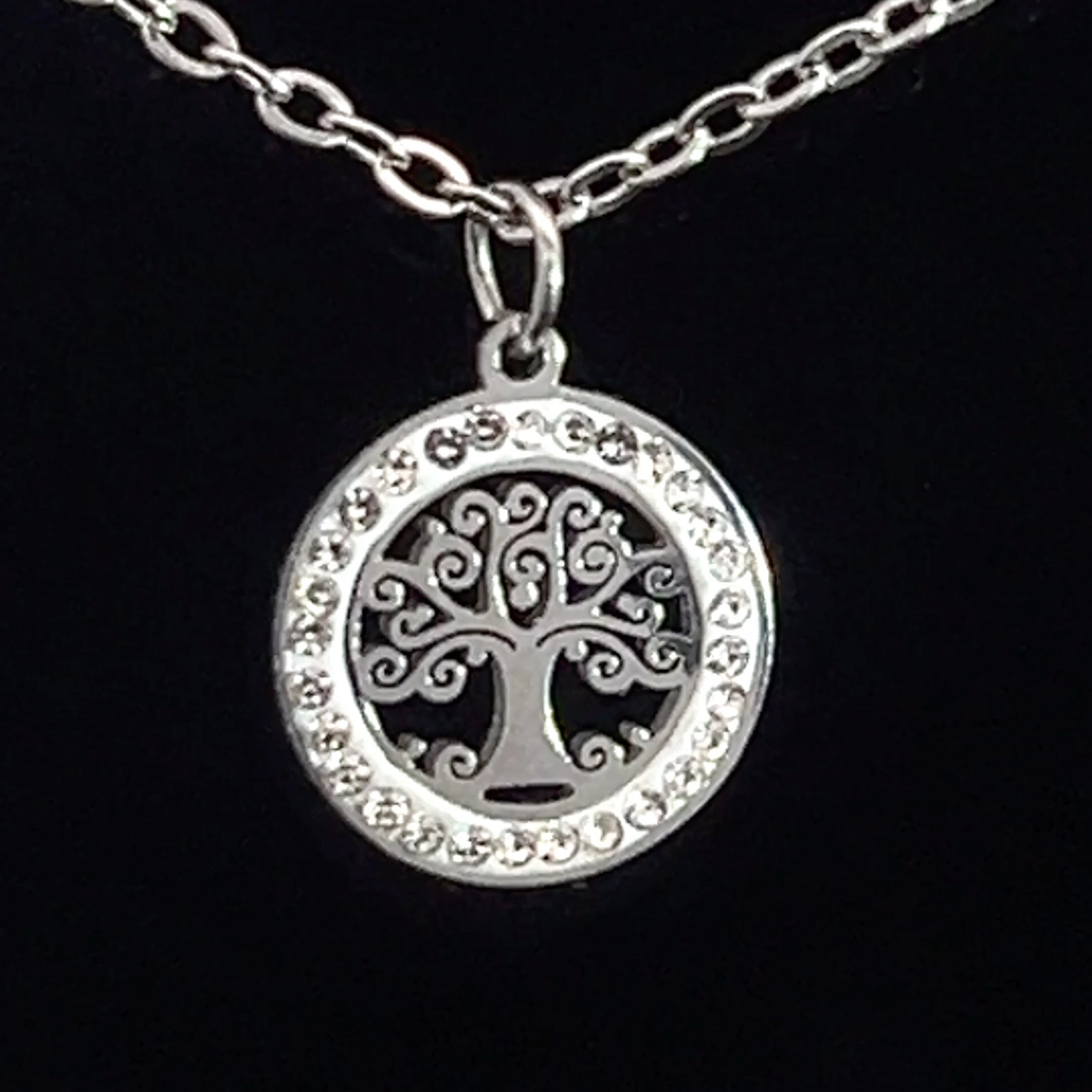 K107 Μενταγιόν