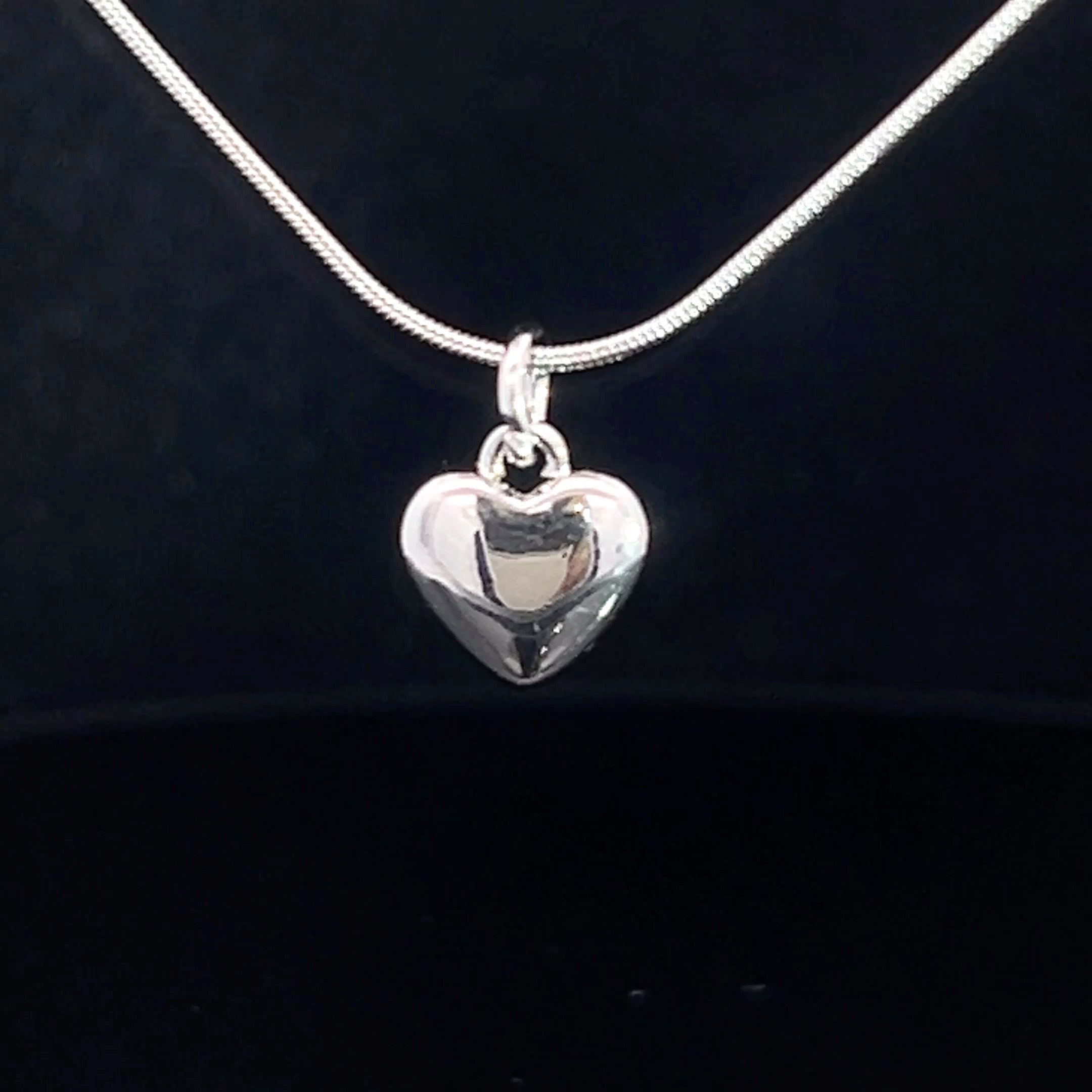 K133 Μενταγιόν