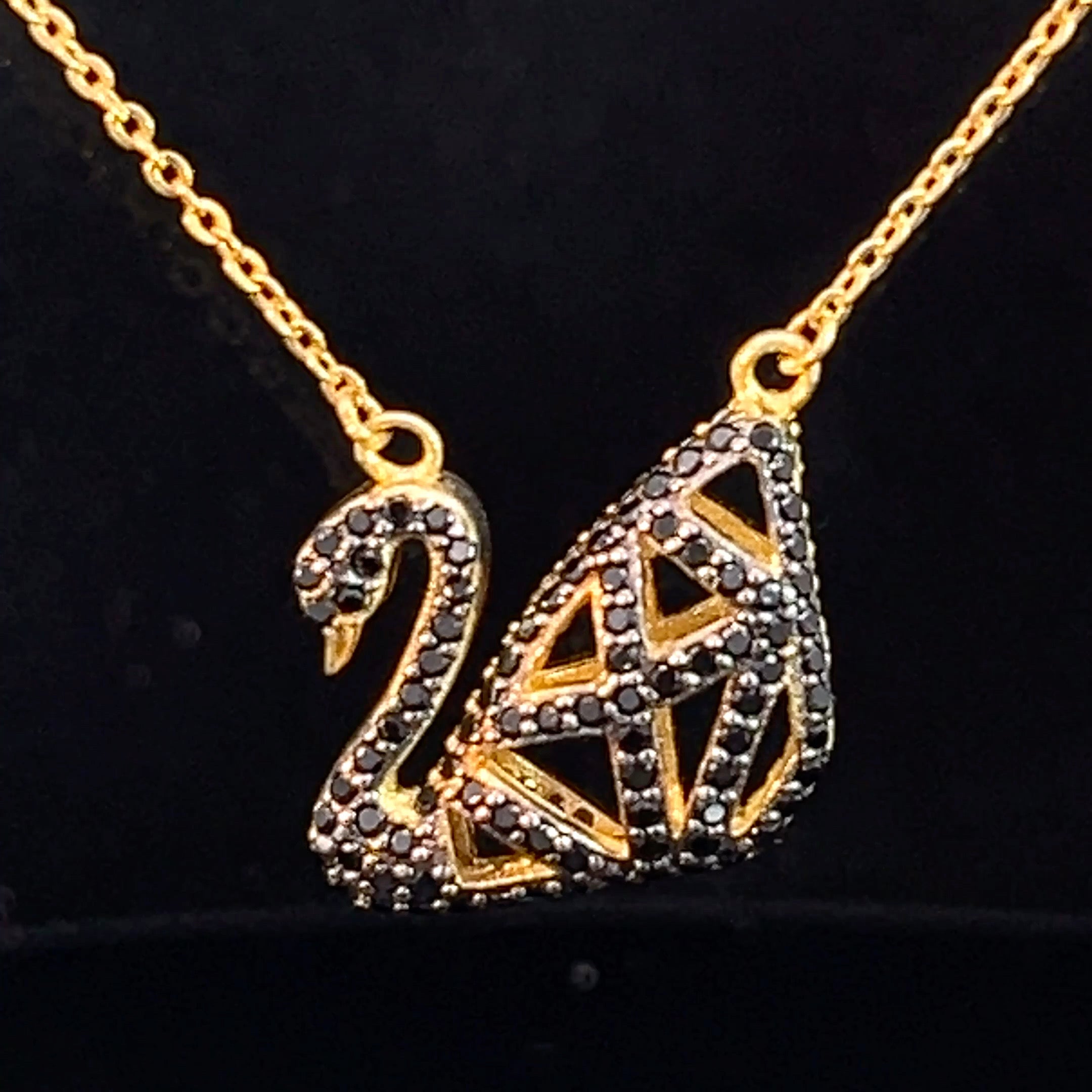 Κ92 Μενταγιόν