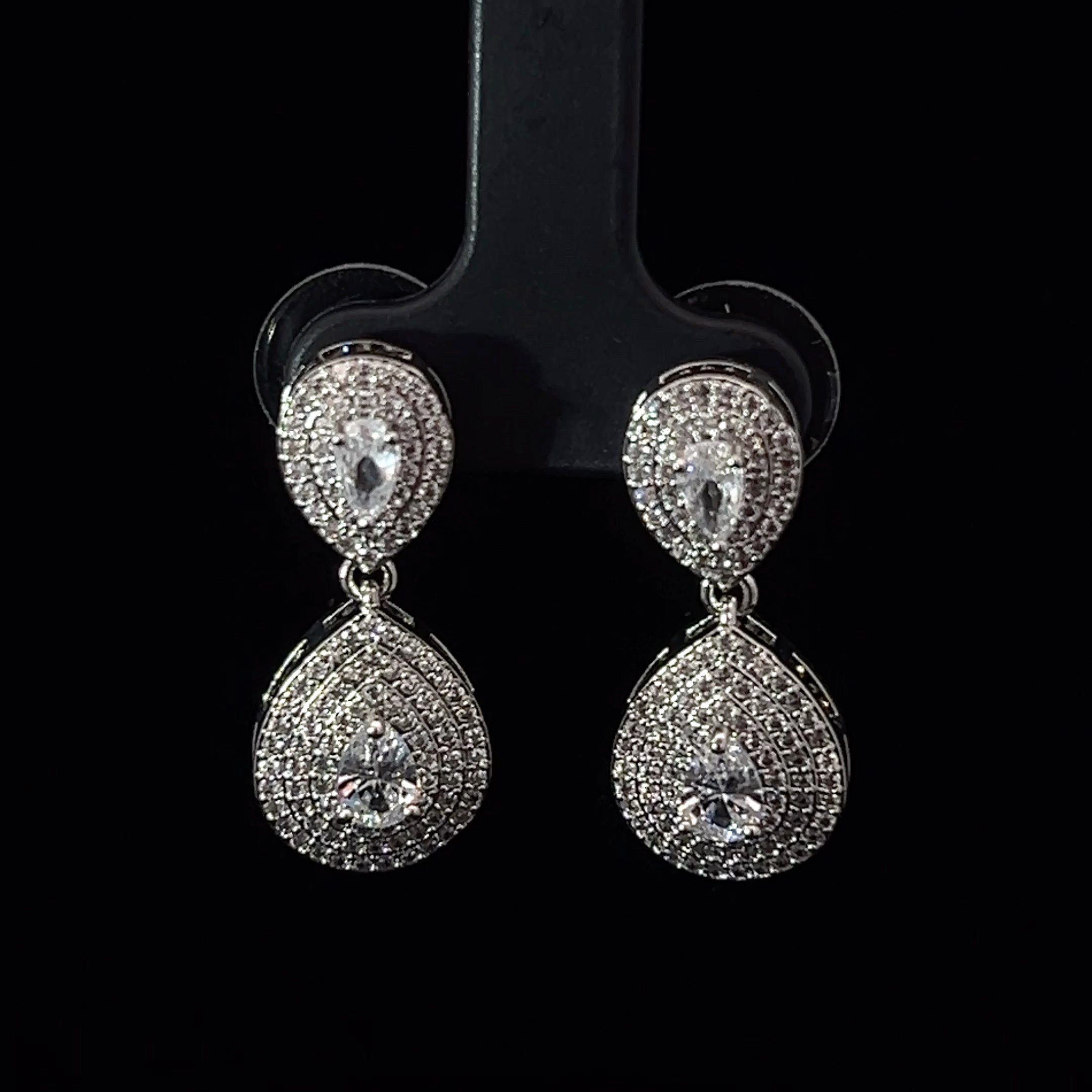 S3 Σκουλαρίκια