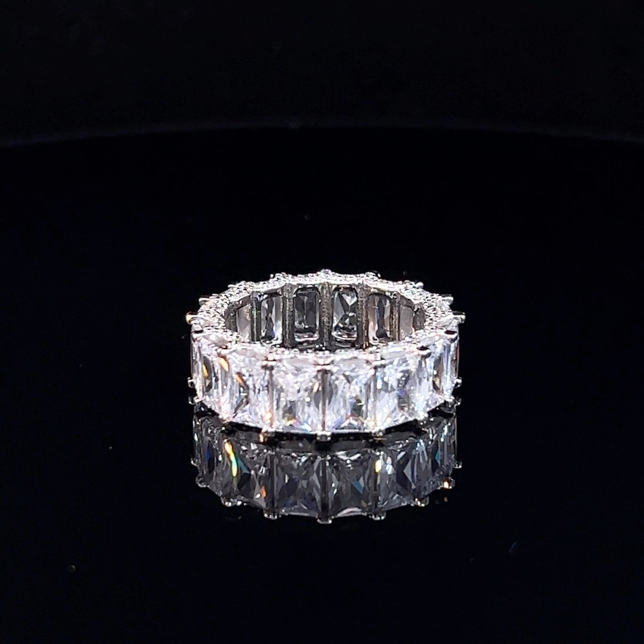 R6 Δαχτυλίδι