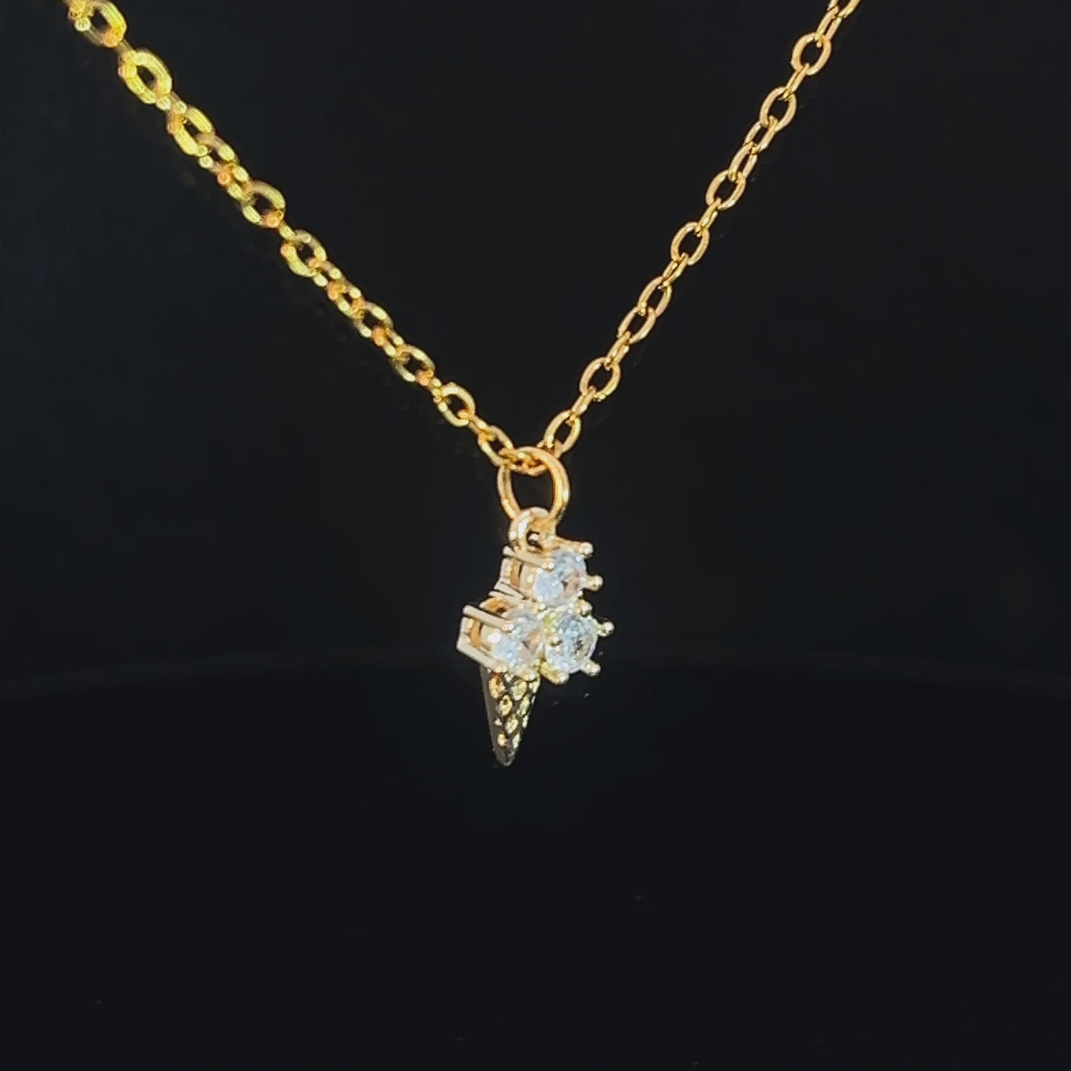 Κ15 Μενταγιόν